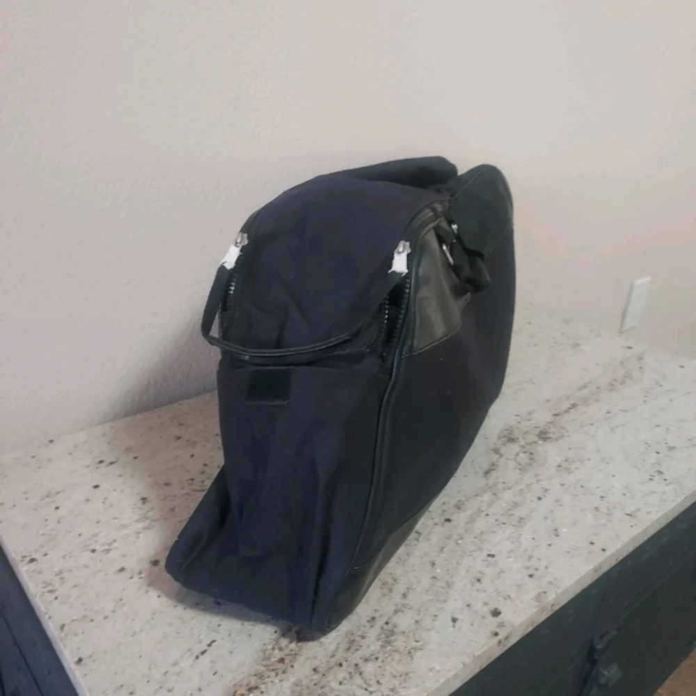 Black Harley-Davidson: Custome Vehicle Operations Motorcycle Riders Garment Bag.
